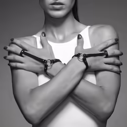 Bijoux Indiscrets Maze Simple Hand Bracelet Black Vegan Leather