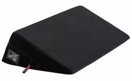 Wedge Black ергономична възглавница за позициониране, 27 градуса, черен цвят, размери 61 x 35.5 x 18 cm