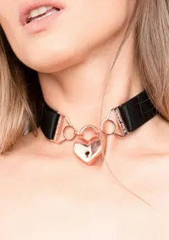 Diva Necklace Plus Heart - Elegant Collar with Heart Charm, Adjustable