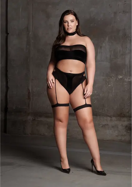 Ananke XII Plus Size 3-Piece Set: Choker, Bandeau Top & Garters