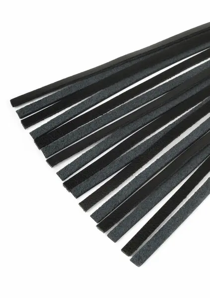 Hidden Desire Masters Genuine Leather Flogger - Premium Handle, Black