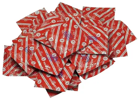 London Red Strawberry Flavour 100-Pack Condoms, Nominal Width 56mm