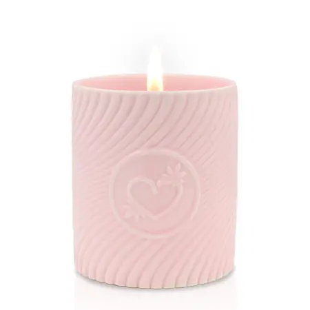 HighOnLove Pink Massage Candle Strawberries & Champagne 120ml