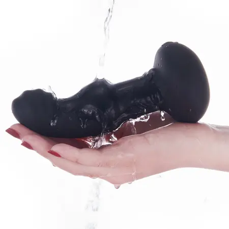 Nomi Tang Pluggy RC Remote-Controlled Intimate Plug with Rotating Beads