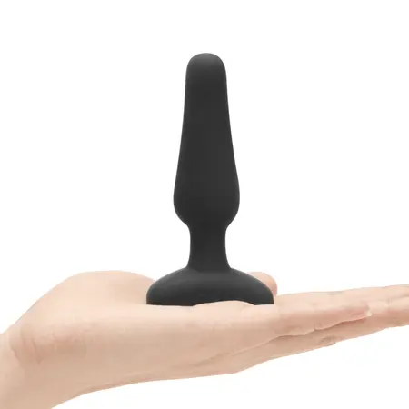 b-Vibe Novice Plug Black - Compact Rechargeable Silicone Model with Remote