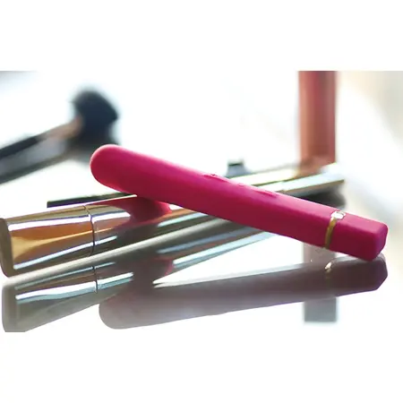 Crave Flex Pink - Flexible USB-Rechargeable Vibrating Device, Silicone