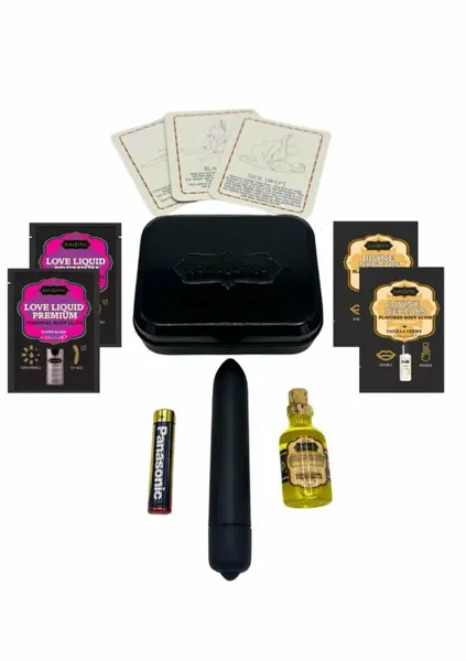 The Weekender Kit компактен комплект за път за двойки