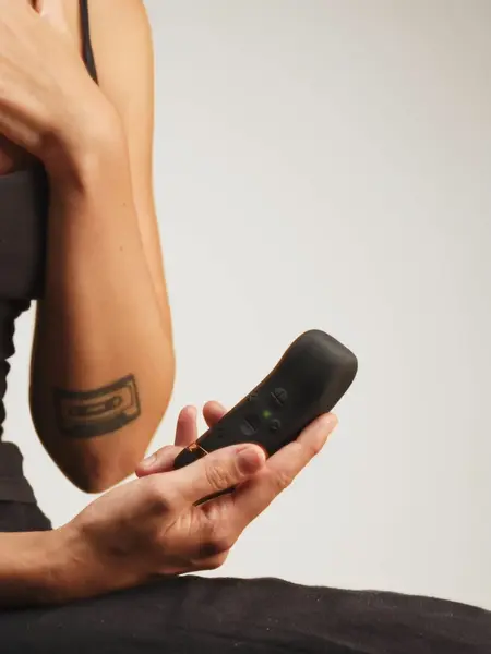 Handy Oh! Vibrator - Interactive Sound-Responsive Intimate Device Pink