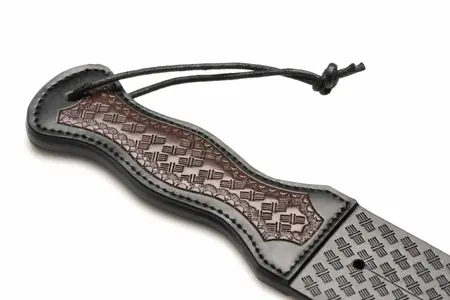 XR Brands Scottish Tawse Black - Vegan Leather Impact Tool, 45 cm