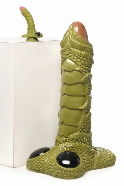 XR Brands Giant Scaly Swamp Model Green 90cm Display Sculpture