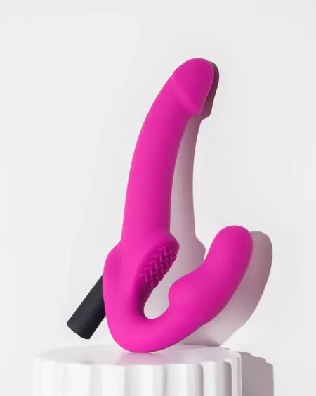 Blush Temptasia Estella Vibrating Strapless System Pink Silicone 20cm