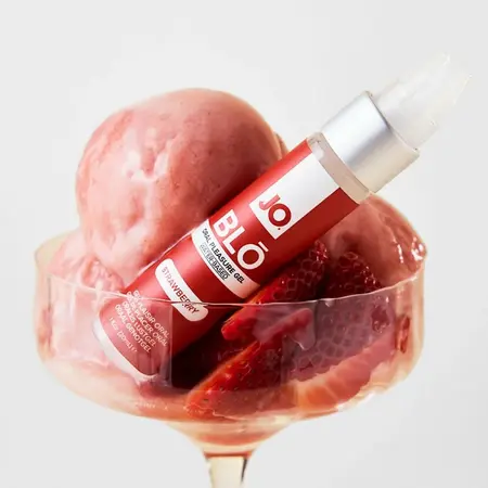 JO BLŌ Oral Pleasure Gel Strawberry 30ml - Cooling Flavored Formula
