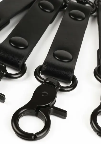 AVANZA VANTAGE 8 Precision Hogtie Black PU Leather Restraint System