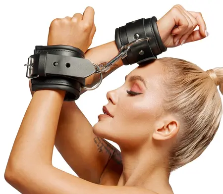 ZADO Leather Handcuffs Black Studio-Grade Cowhide 22 cm Adjustable